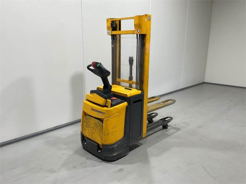 Jungheinrich ERC 212Z - Μηχάνημα στοίβαξης: φωτογραφία 2 Jungheinrich ERC 212Z - Μηχάνημα στοίβαξης: φωτογραφία 2