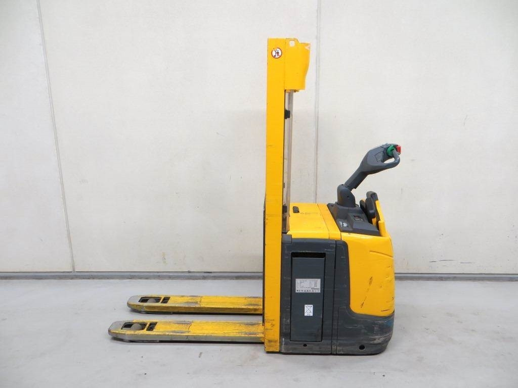 Jungheinrich ERC 212Z  - Μηχάνημα στοίβαξης: φωτογραφία 2 Jungheinrich ERC 212Z  - Μηχάνημα στοίβαξης: φωτογραφία 2