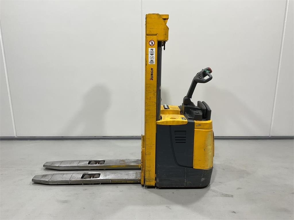 Jungheinrich ERC 214 - Μηχάνημα στοίβαξης: φωτογραφία 3 Jungheinrich ERC 214 - Μηχάνημα στοίβαξης: φωτογραφία 3