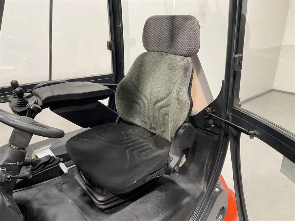 Linde E20P-02 - Ηλεκτροκίνητο περονοφόρο: φωτογραφία 5 Linde E20P-02 - Ηλεκτροκίνητο περονοφόρο: φωτογραφία 5