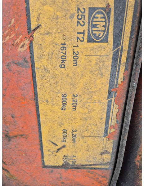 HMF 252-T2 with 2 hydraulic extensions - Γερανός παπαγάλος: φωτογραφία 4 HMF 252-T2 with 2 hydraulic extensions - Γερανός παπαγάλος: φωτογραφία 4