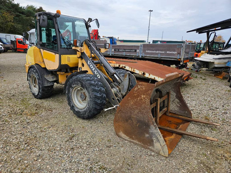 Volvo L 20 B - Ελαστιχοφόρος φορτωτής: φωτογραφία 1 Volvo L 20 B - Ελαστιχοφόρος φορτωτής: φωτογραφία 1
