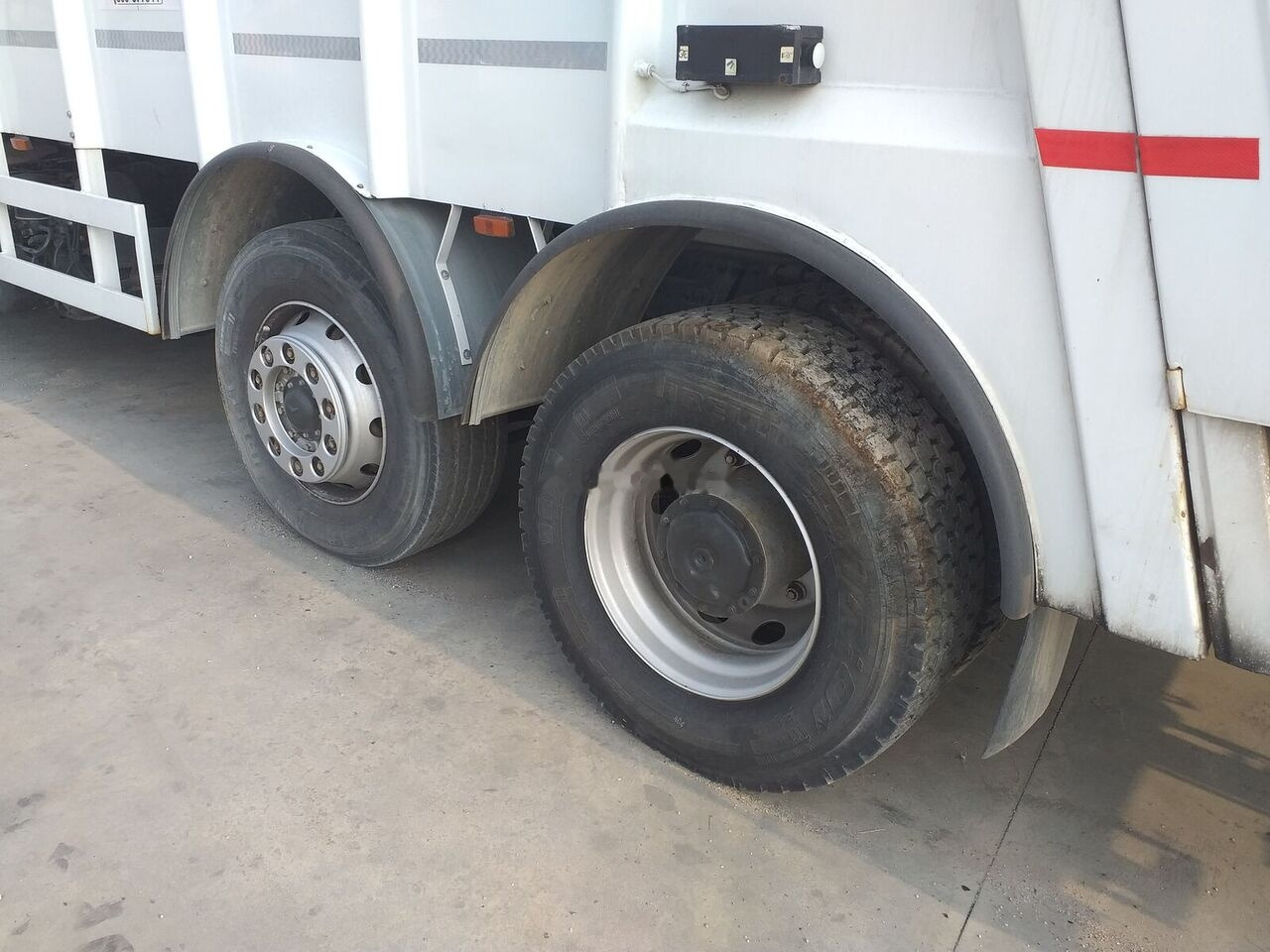 Απορριμματοφόρο Mercedes-Benz Econic 2628: φωτογραφία 8