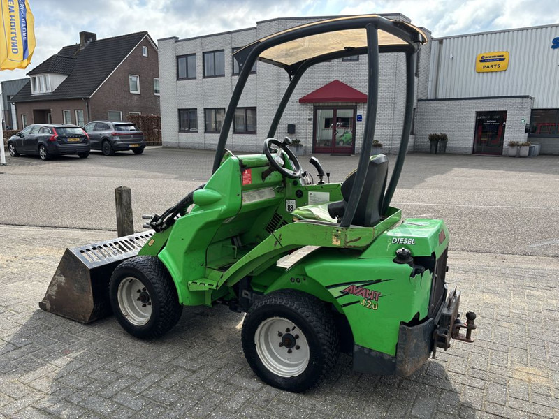 Avant 420 TDL Minishovel - Ελαστιχοφόρος φορτωτής: φωτογραφία 2 Avant 420 TDL Minishovel - Ελαστιχοφόρος φορτωτής: φωτογραφία 2