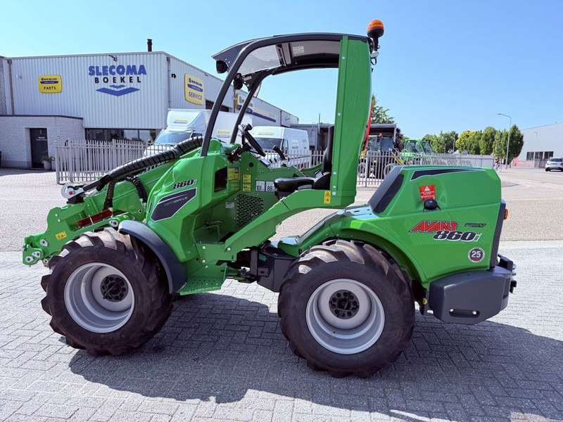 Avant 860i TDL + 1900kg 3.5 mtr 30km/h - Ελαστιχοφόρος φορτωτής: φωτογραφία 1 Avant 860i TDL + 1900kg 3.5 mtr 30km/h - Ελαστιχοφόρος φορτωτής: φωτογραφία 1