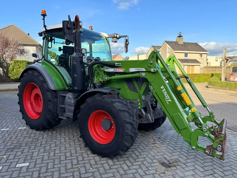 Fendt 313 Vario FendtOne + Fendt Cargo 4x75 - Τρακτέρ: φωτογραφία 4 Fendt 313 Vario FendtOne + Fendt Cargo 4x75 - Τρακτέρ: φωτογραφία 4