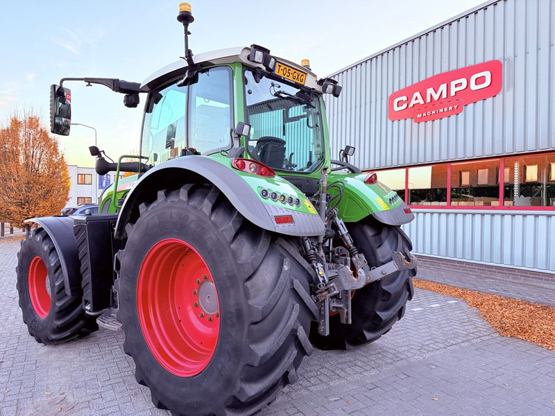Fendt 724 S4 Profi Plus - Τρακτέρ: φωτογραφία 2 Fendt 724 S4 Profi Plus - Τρακτέρ: φωτογραφία 2