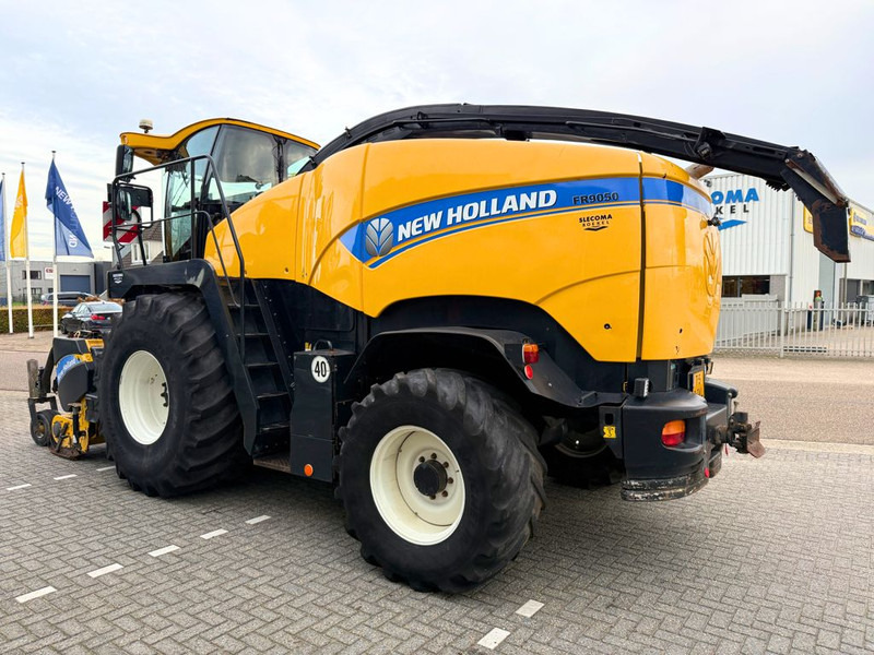 New Holland FR9050 - Ενσιρωτική μηχανή: φωτογραφία 2 New Holland FR9050 - Ενσιρωτική μηχανή: φωτογραφία 2
