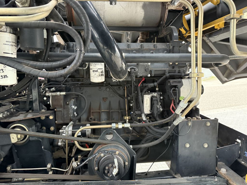 Μίσθωση New Holland FR9050 New Holland FR9050: φωτογραφία 17 Μίσθωση New Holland FR9050 New Holland FR9050: φωτογραφία 17