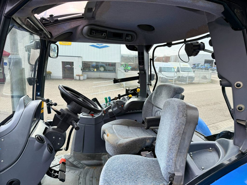 New Holland T6020 Elite - Τρακτέρ: φωτογραφία 3 New Holland T6020 Elite - Τρακτέρ: φωτογραφία 3
