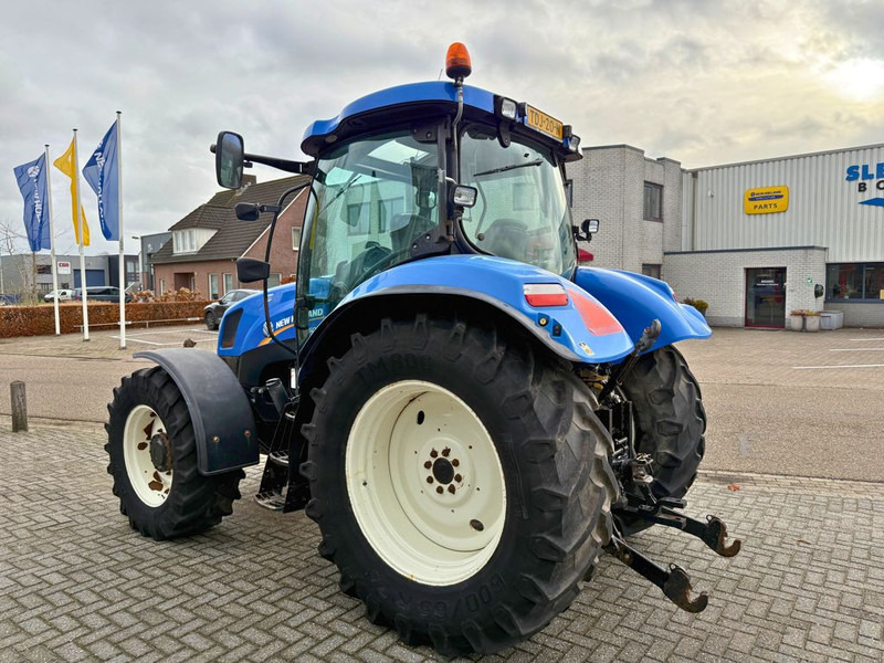 New Holland T6020 Elite - Τρακτέρ: φωτογραφία 2 New Holland T6020 Elite - Τρακτέρ: φωτογραφία 2