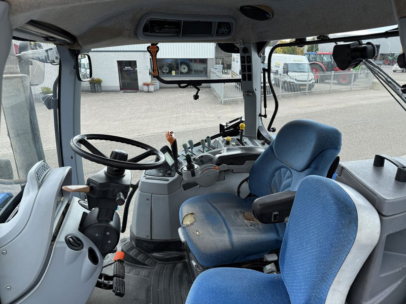 New Holland T7040 Power Command - Τρακτέρ: φωτογραφία 5 New Holland T7040 Power Command - Τρακτέρ: φωτογραφία 5