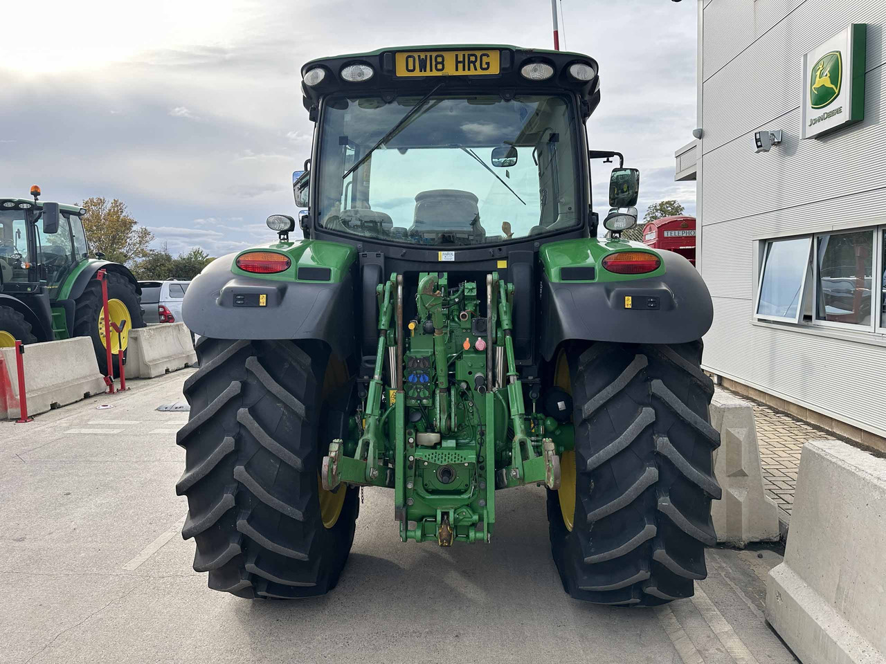 John Deere 6130R - Τρακτέρ: φωτογραφία 5 John Deere 6130R - Τρακτέρ: φωτογραφία 5