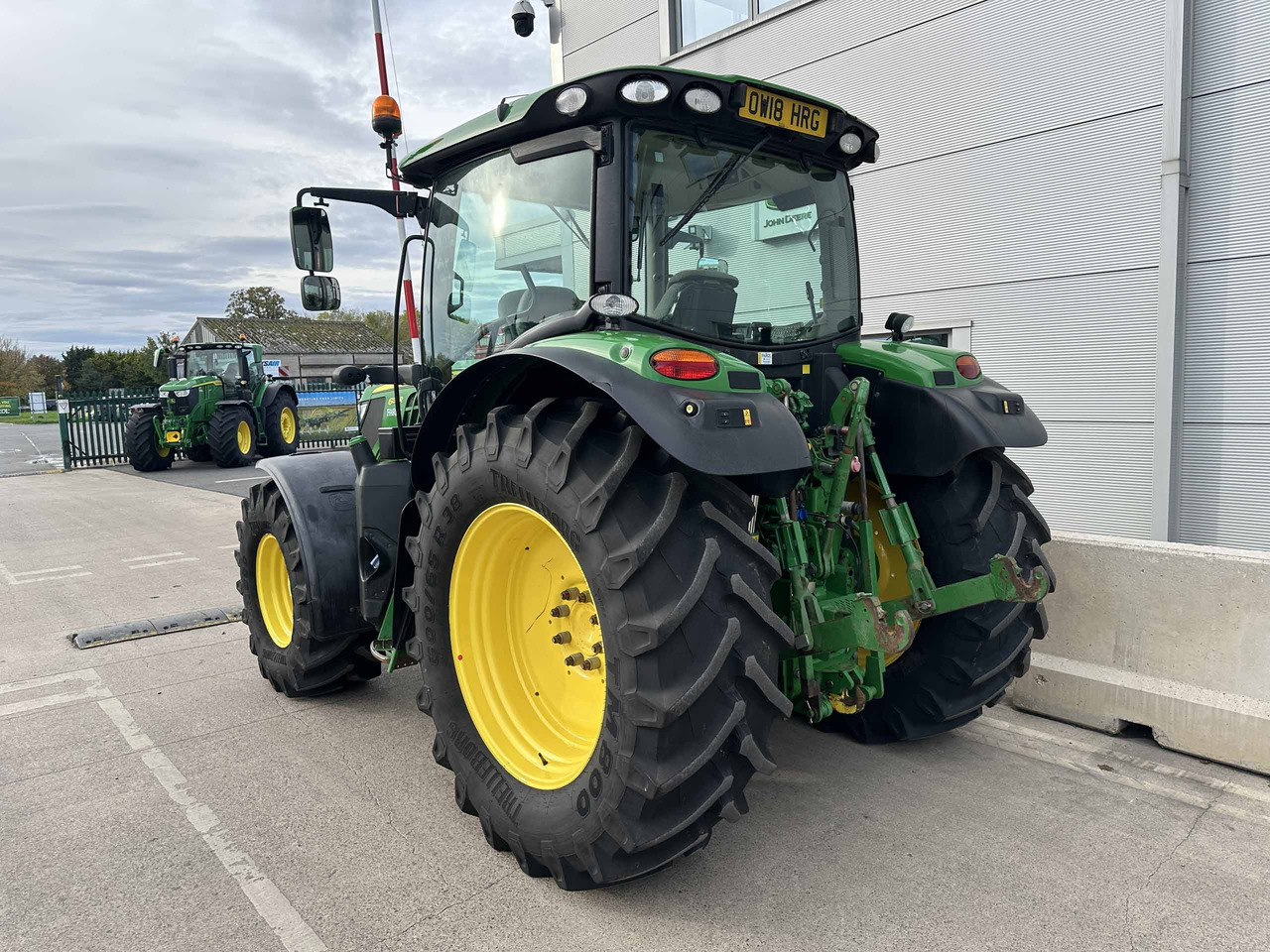John Deere 6130R - Τρακτέρ: φωτογραφία 4 John Deere 6130R - Τρακτέρ: φωτογραφία 4