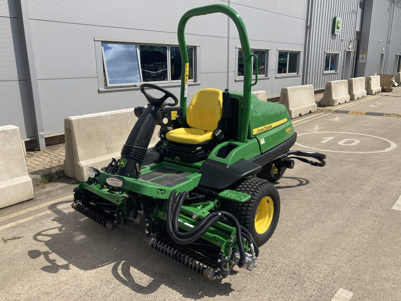 John Deere 7200A utility mower - Χλοοκοπτικό: φωτογραφία 1 John Deere 7200A utility mower - Χλοοκοπτικό: φωτογραφία 1