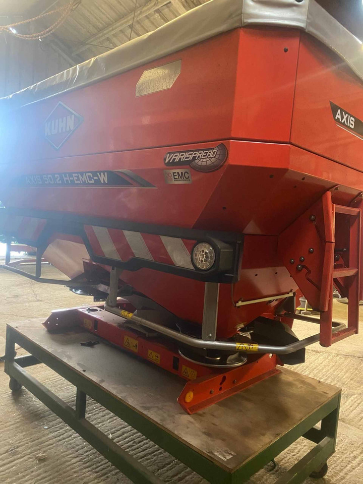 Kuhn Axis 50.2 H-EMC-W - Λιπασματοδιανομέας: φωτογραφία 2 Kuhn Axis 50.2 H-EMC-W - Λιπασματοδιανομέας: φωτογραφία 2