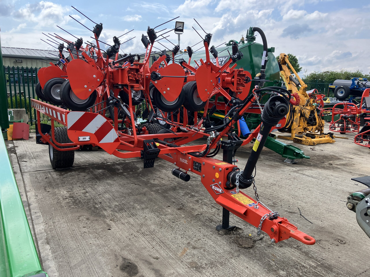 Kuhn GF13003 - Σανού και κτηνοτροφικά μηχανήματα: φωτογραφία 1 Kuhn GF13003 - Σανού και κτηνοτροφικά μηχανήματα: φωτογραφία 1