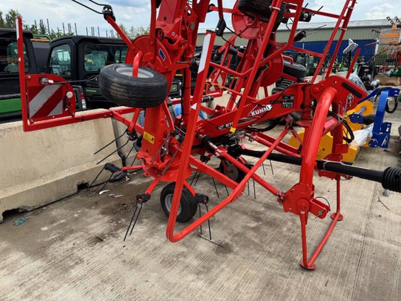 Kuhn GF8700 - Σανού και κτηνοτροφικά μηχανήματα: φωτογραφία 5 Kuhn GF8700 - Σανού και κτηνοτροφικά μηχανήματα: φωτογραφία 5