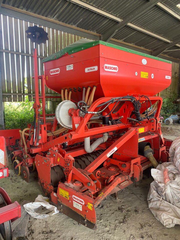 Maschio Alitalia 3mtr drill with 3mtr Power Harrow - Σπαρτική με σβάρνα: φωτογραφία 1 Maschio Alitalia 3mtr drill with 3mtr Power Harrow - Σπαρτική με σβάρνα: φωτογραφία 1