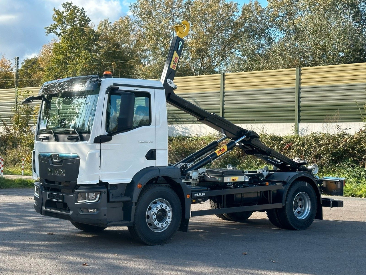 MAN TGM 18.320 4x2 Euro 6e Hyva 12-45 - Φορτηγό φόρτωσης γάντζου, Φορτηγό με γερανό: φωτογραφία 2 MAN TGM 18.320 4x2 Euro 6e Hyva 12-45 - Φορτηγό φόρτωσης γάντζου, Φορτηγό με γερανό: φωτογραφία 2