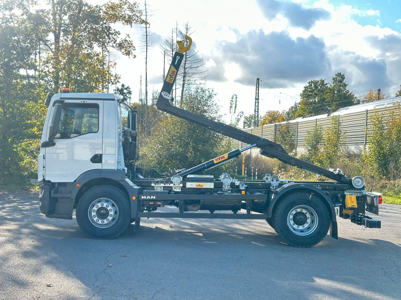 MAN TGM 18.320 4x2 Euro 6e Hyva 12-45 - Φορτηγό φόρτωσης γάντζου, Φορτηγό με γερανό: φωτογραφία 3 MAN TGM 18.320 4x2 Euro 6e Hyva 12-45 - Φορτηγό φόρτωσης γάντζου, Φορτηγό με γερανό: φωτογραφία 3