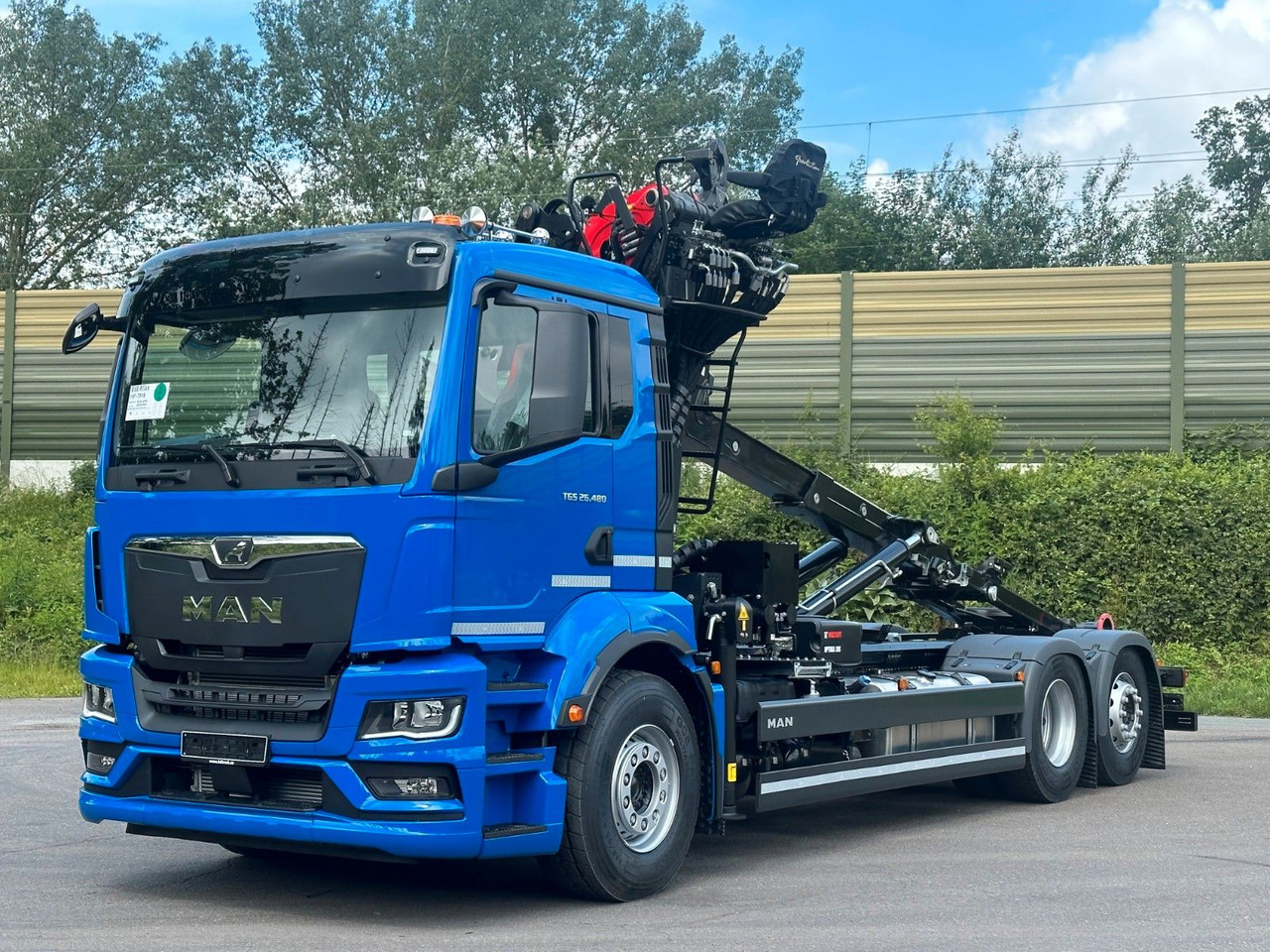 MAN TGS 26.480 6x2 Abrollkipper + Kran EPSILON - Φορτηγό φόρτωσης γάντζου, Φορτηγό με γερανό: φωτογραφία 2 MAN TGS 26.480 6x2 Abrollkipper + Kran EPSILON - Φορτηγό φόρτωσης γάντζου, Φορτηγό με γερανό: φωτογραφία 2