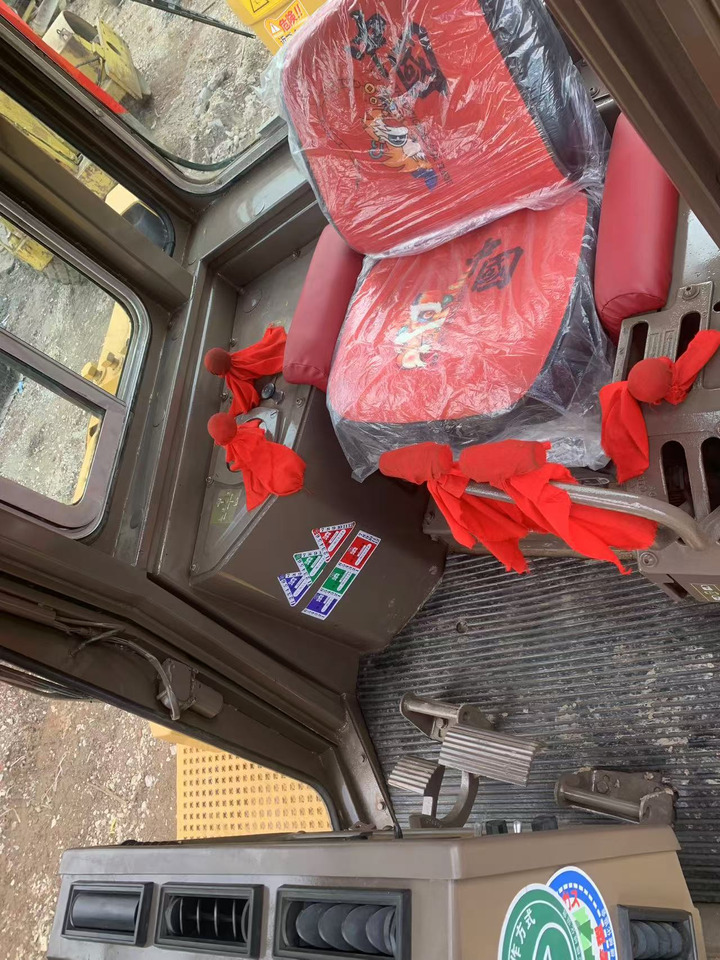 CATERPILLAR D8R - Μπουλντόζα: φωτογραφία 4 CATERPILLAR D8R - Μπουλντόζα: φωτογραφία 4