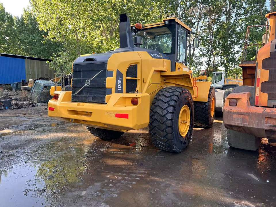 Good Condition Used L120Gz Wheel Loader VOLVO Used VOLVO L120G Loader Used Wheel Loader for Sale - Ελαστιχοφόρος φορτωτής: φωτογραφία 2 Good Condition Used L120Gz Wheel Loader VOLVO Used VOLVO L120G Loader Used Wheel Loader for Sale - Ελαστιχοφόρος φορτωτής: φωτογραφία 2