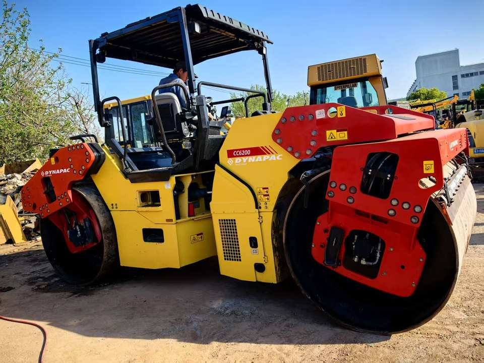 Hot Sale Used Dynapac CC6200 Road Roller Good Condition Double Steel Wheel Original Sweden Construction Machine Cheap Loader - Ασφαλτικός οδοστρωτήρας: φωτογραφία 2 Hot Sale Used Dynapac CC6200 Road Roller Good Condition Double Steel Wheel Original Sweden Construction Machine Cheap Loader - Ασφαλτικός οδοστρωτήρας: φωτογραφία 2