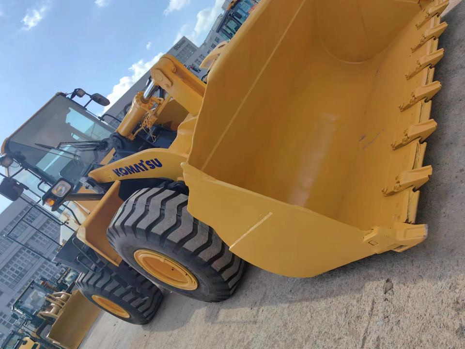 Hot Sale Used Komatsu WA380-6 Wheel Loader Backhoe Loader with Excellent Front Loading Feature - Ελαστιχοφόρος φορτωτής: φωτογραφία 3 Hot Sale Used Komatsu WA380-6 Wheel Loader Backhoe Loader with Excellent Front Loading Feature - Ελαστιχοφόρος φορτωτής: φωτογραφία 3