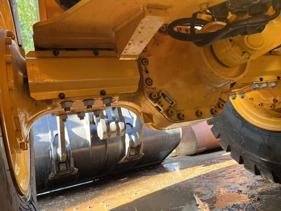 Used Volvo L120GZ 6 Ton Capacity Wheel Loader Available for Sale - Ελαστιχοφόρος φορτωτής: φωτογραφία 3 Used Volvo L120GZ 6 Ton Capacity Wheel Loader Available for Sale - Ελαστιχοφόρος φορτωτής: φωτογραφία 3