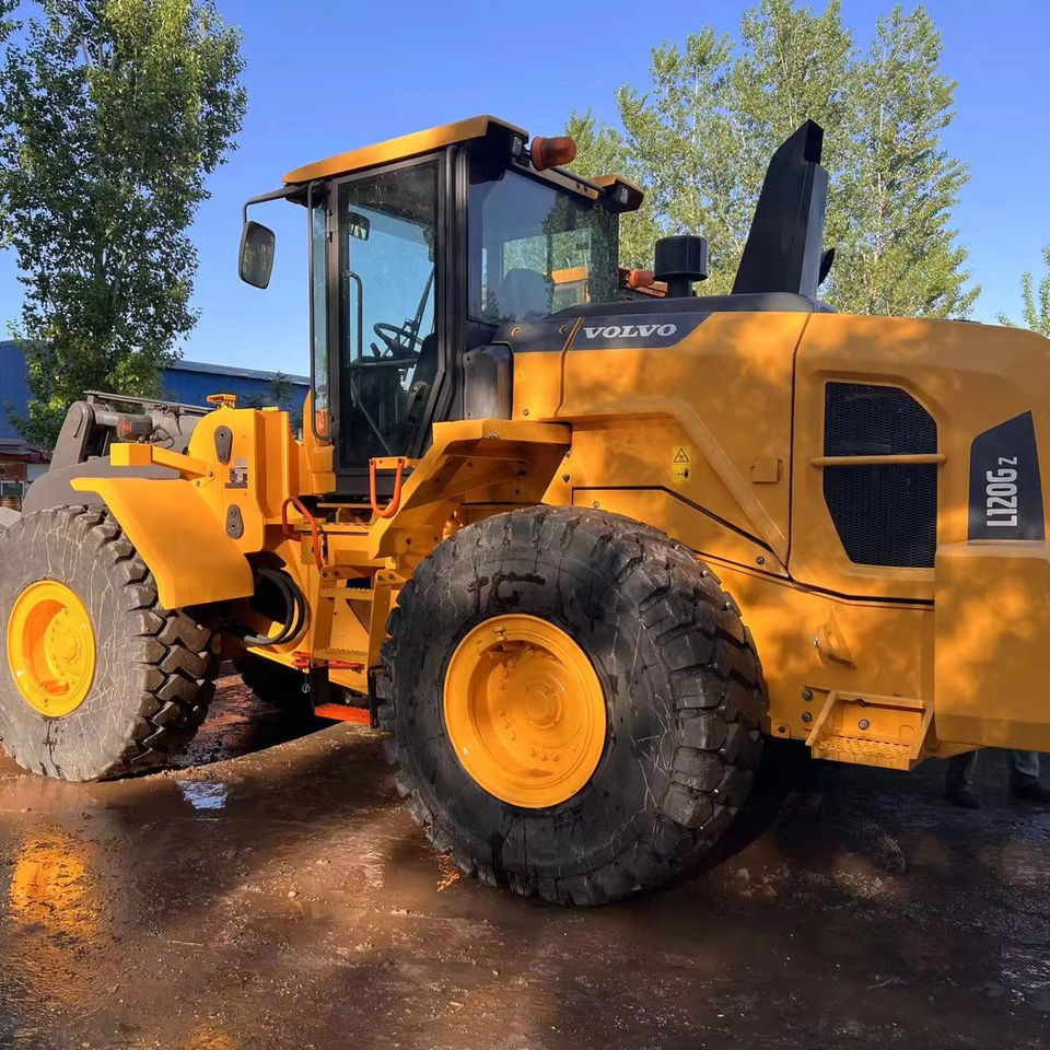 Used Volvo L120GZ 6 Ton Capacity Wheel Loader Available for Sale - Ελαστιχοφόρος φορτωτής: φωτογραφία 1 Used Volvo L120GZ 6 Ton Capacity Wheel Loader Available for Sale - Ελαστιχοφόρος φορτωτής: φωτογραφία 1