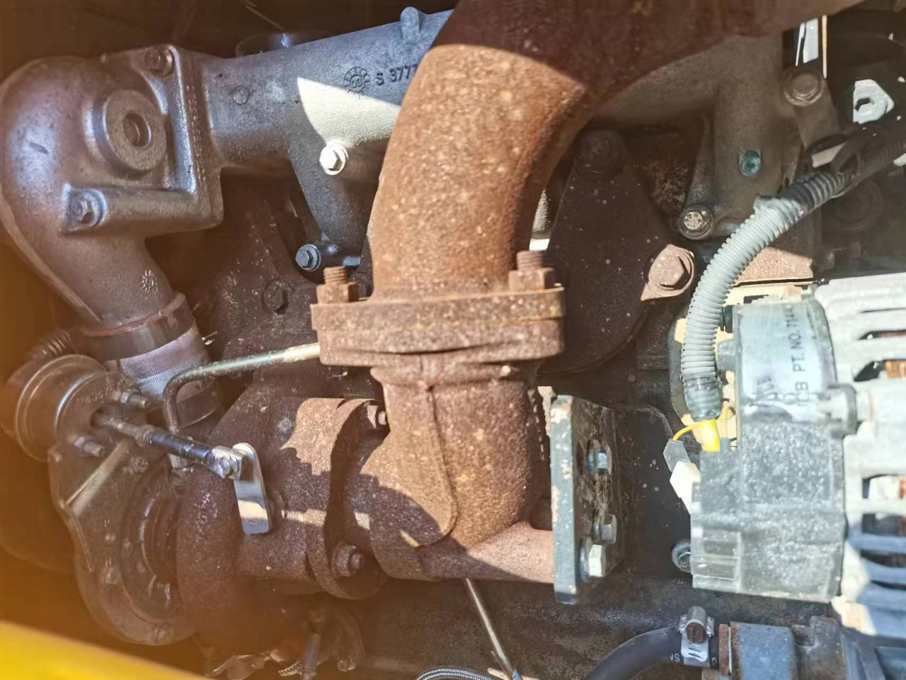 - Φορτωτής εκσκαφέας: φωτογραφία 3 - Φορτωτής εκσκαφέας: φωτογραφία 3