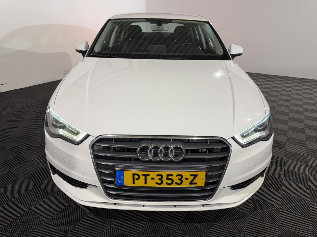 Audi | A3 Limousine | 1.4 TFSI Attraction Pro Line Plus Automaat | 2016 | 256.538 km | PT353Z | Geen oordeel - Λιμουζίνα/ Sedan: φωτογραφία 2 Audi | A3 Limousine | 1.4 TFSI Attraction Pro Line Plus Automaat | 2016 | 256.538 km | PT353Z | Geen oordeel - Λιμουζίνα/ Sedan: φωτογραφία 2