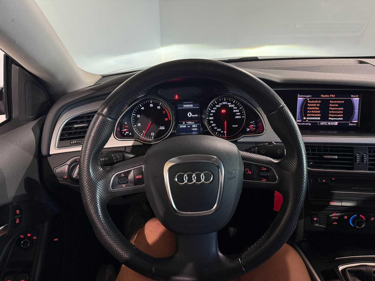 Audi A5 Coupé 2.0 TFSI Pro Line Business 2011 233.366 km 60-RGK-5 - Αυτοκίνητο: φωτογραφία 4 Audi A5 Coupé 2.0 TFSI Pro Line Business 2011 233.366 km 60-RGK-5 - Αυτοκίνητο: φωτογραφία 4