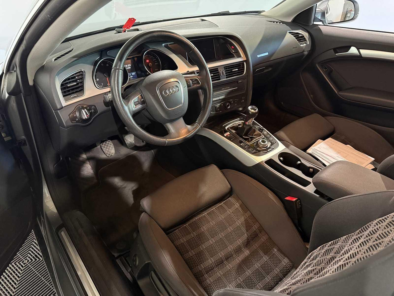Audi A5 Coupé 2.0 TFSI Pro Line Business 2011 233.366 km 60-RGK-5 - Αυτοκίνητο: φωτογραφία 2 Audi A5 Coupé 2.0 TFSI Pro Line Business 2011 233.366 km 60-RGK-5 - Αυτοκίνητο: φωτογραφία 2
