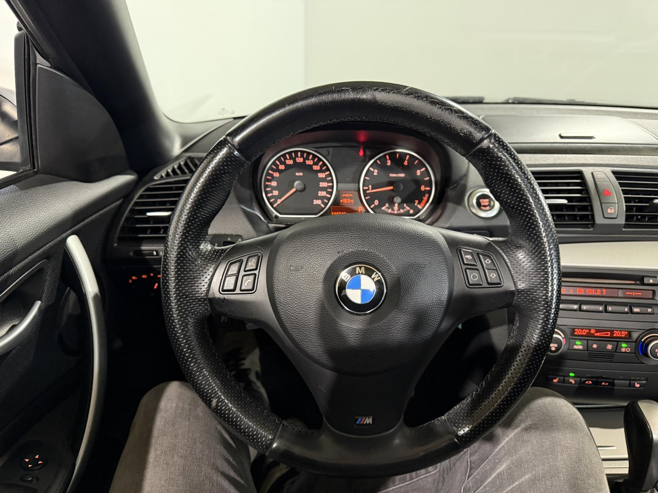 BMW | 1-serie Cabrio | 118i High Executive | 2009 | 114.310 km | 43HZT4 | Logisch - Αυτοκίνητο: φωτογραφία 5 BMW | 1-serie Cabrio | 118i High Executive | 2009 | 114.310 km | 43HZT4 | Logisch - Αυτοκίνητο: φωτογραφία 5