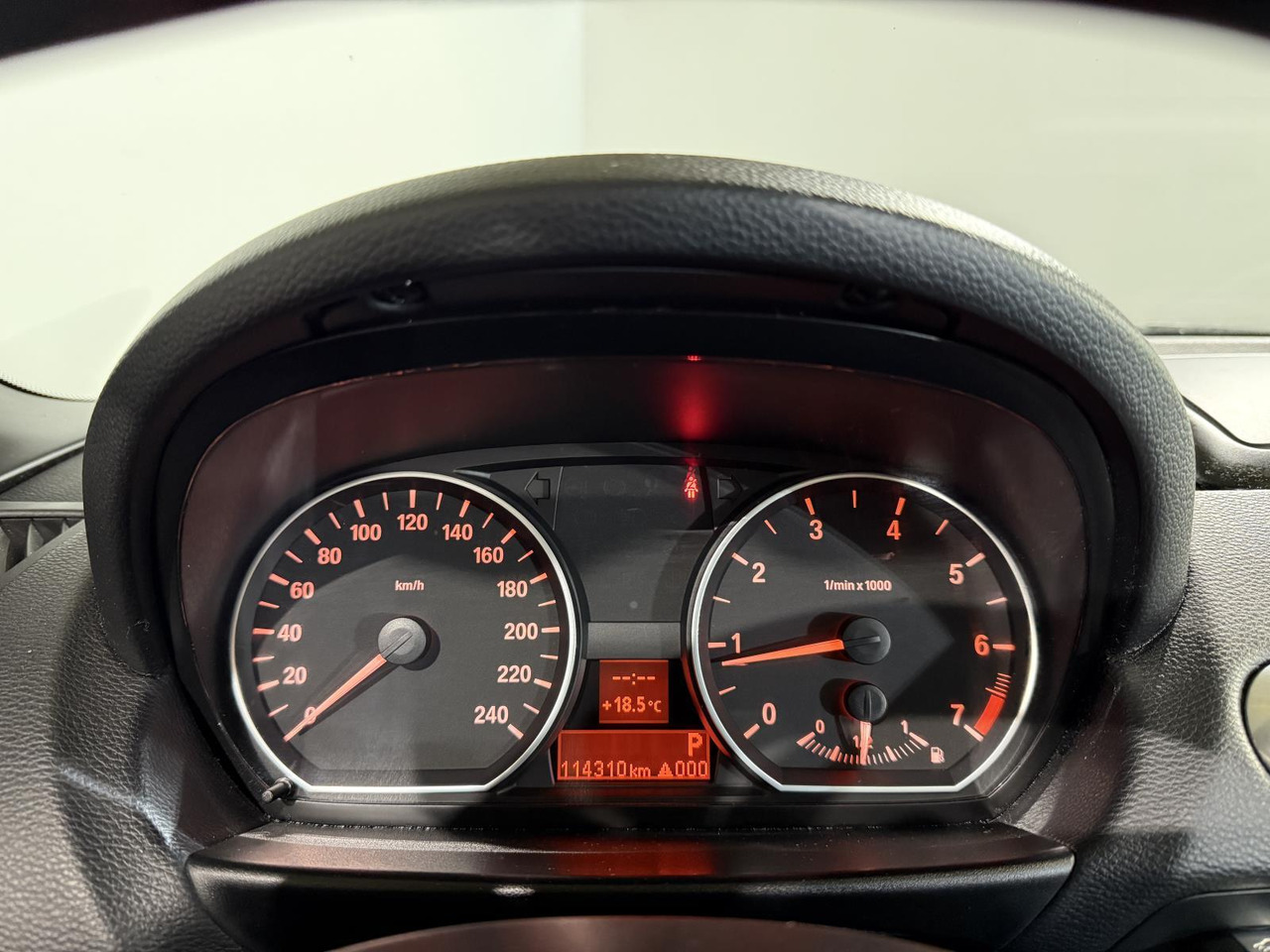 BMW | 1-serie Cabrio | 118i High Executive | 2009 | 114.310 km | 43HZT4 | Logisch - Αυτοκίνητο: φωτογραφία 4 BMW | 1-serie Cabrio | 118i High Executive | 2009 | 114.310 km | 43HZT4 | Logisch - Αυτοκίνητο: φωτογραφία 4