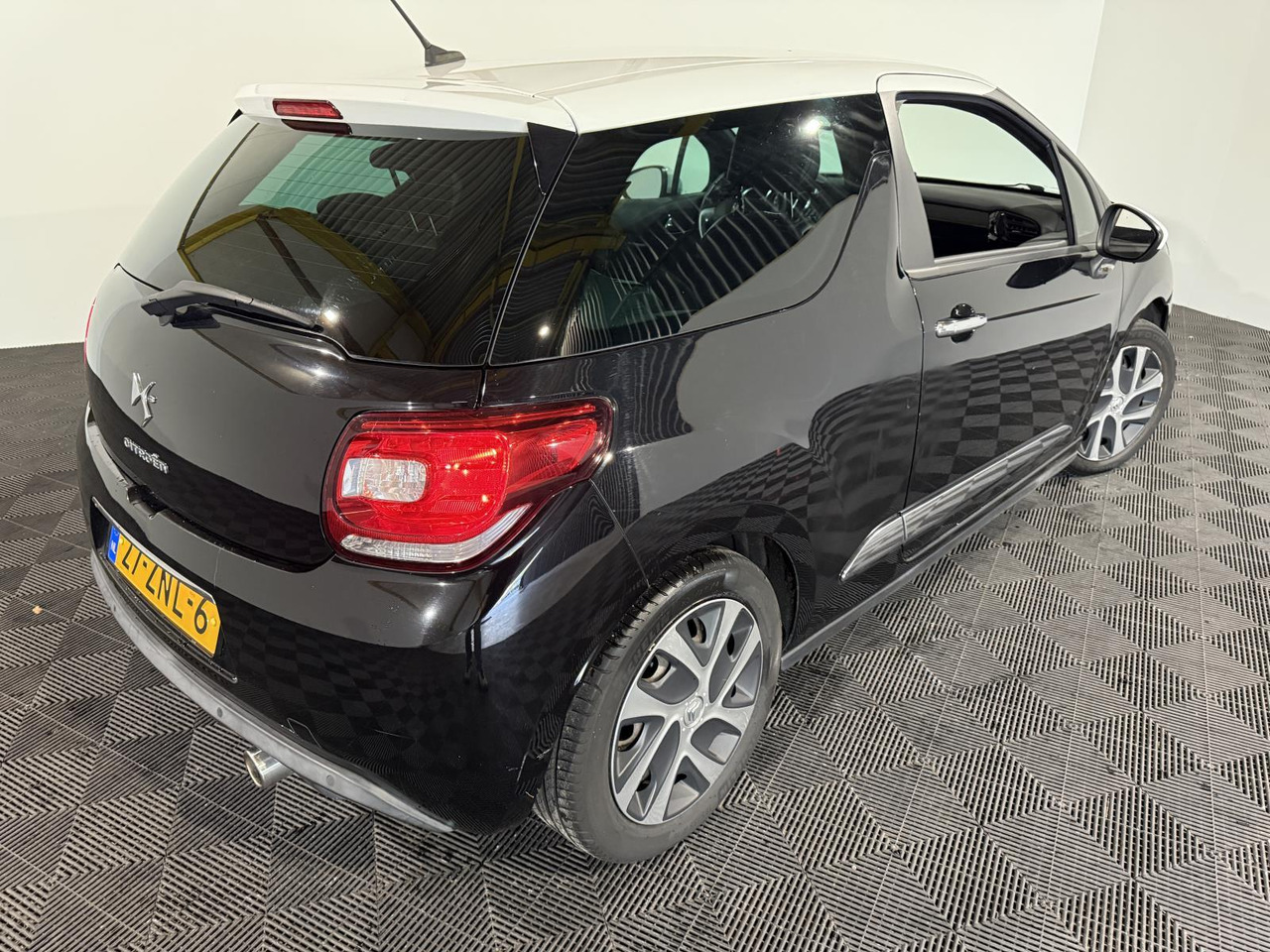 Citroen | DS3 | 1.2 VTi Business | 2013 | 136.694 km | 27ZNL6 | Logisch - Hatchback: φωτογραφία 5 Citroen | DS3 | 1.2 VTi Business | 2013 | 136.694 km | 27ZNL6 | Logisch - Hatchback: φωτογραφία 5