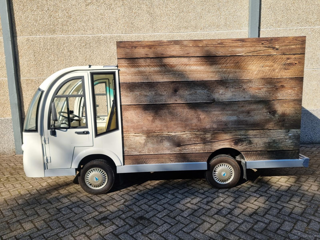 Eagle Refreshment Verkoopwagen - Αμαξίδιo του γκολφ: φωτογραφία 2 Eagle Refreshment Verkoopwagen - Αμαξίδιo του γκολφ: φωτογραφία 2