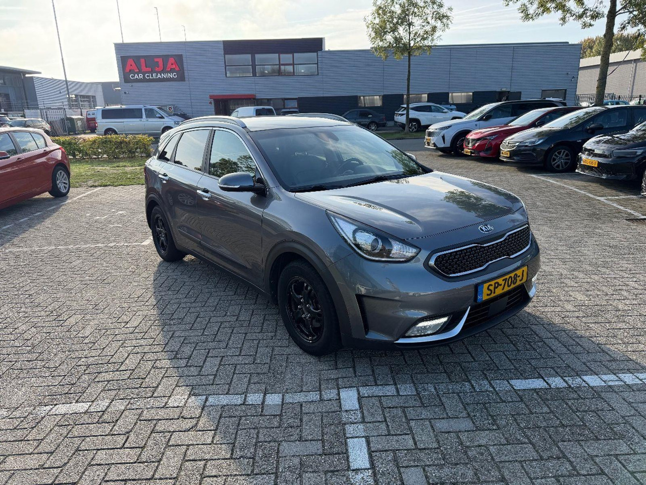 Kia Niro 1.6 GDi Hybrid ExecutiveLine | 2018 | 134.696 km | Automaat | SP708J | NAP: Logisch - SUV: φωτογραφία 4 Kia Niro 1.6 GDi Hybrid ExecutiveLine | 2018 | 134.696 km | Automaat | SP708J | NAP: Logisch - SUV: φωτογραφία 4