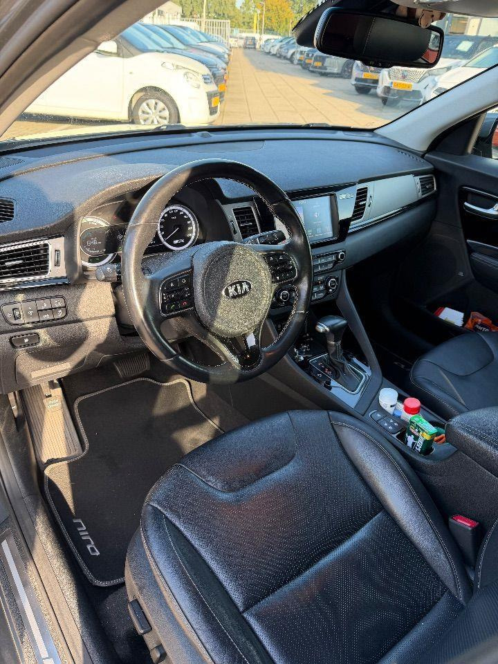 Kia Niro 1.6 GDi Hybrid ExecutiveLine | 2018 | 134.696 km | Automaat | SP708J | NAP: Logisch - SUV: φωτογραφία 5 Kia Niro 1.6 GDi Hybrid ExecutiveLine | 2018 | 134.696 km | Automaat | SP708J | NAP: Logisch - SUV: φωτογραφία 5