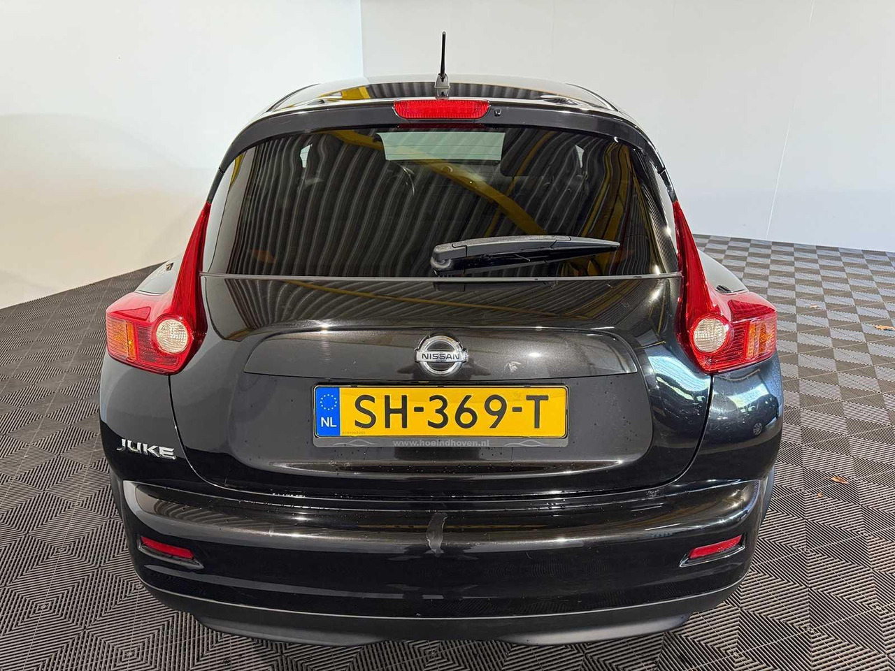 Nissan Juke 1.6 Tekna SH-369-T 215.081 km - Αυτοκίνητο: φωτογραφία 3 Nissan Juke 1.6 Tekna SH-369-T 215.081 km - Αυτοκίνητο: φωτογραφία 3