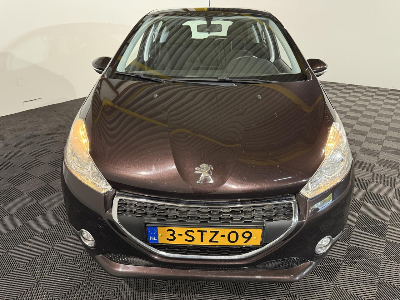 Peugeot | 208 | 1.2 VTi Urban Soul | 2014 | 200.317 km | 3STZ09 | Logisch - Hatchback: φωτογραφία 2 Peugeot | 208 | 1.2 VTi Urban Soul | 2014 | 200.317 km | 3STZ09 | Logisch - Hatchback: φωτογραφία 2