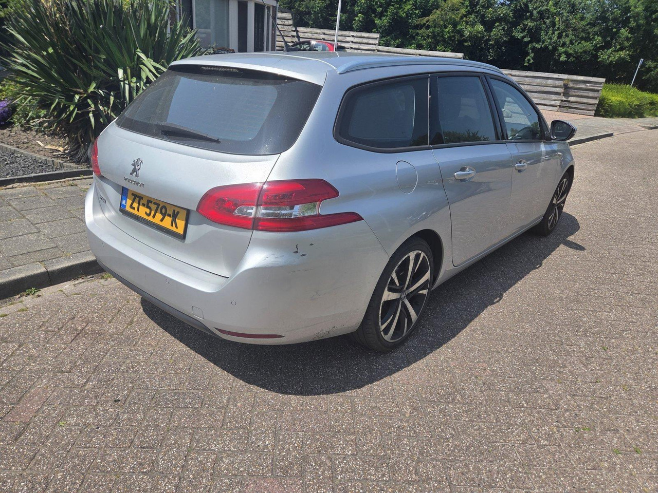 Peugeot 308 1.2 PureTech Allure ZT-579-K 236.408 - Αυτοκίνητο: φωτογραφία 5 Peugeot 308 1.2 PureTech Allure ZT-579-K 236.408 - Αυτοκίνητο: φωτογραφία 5