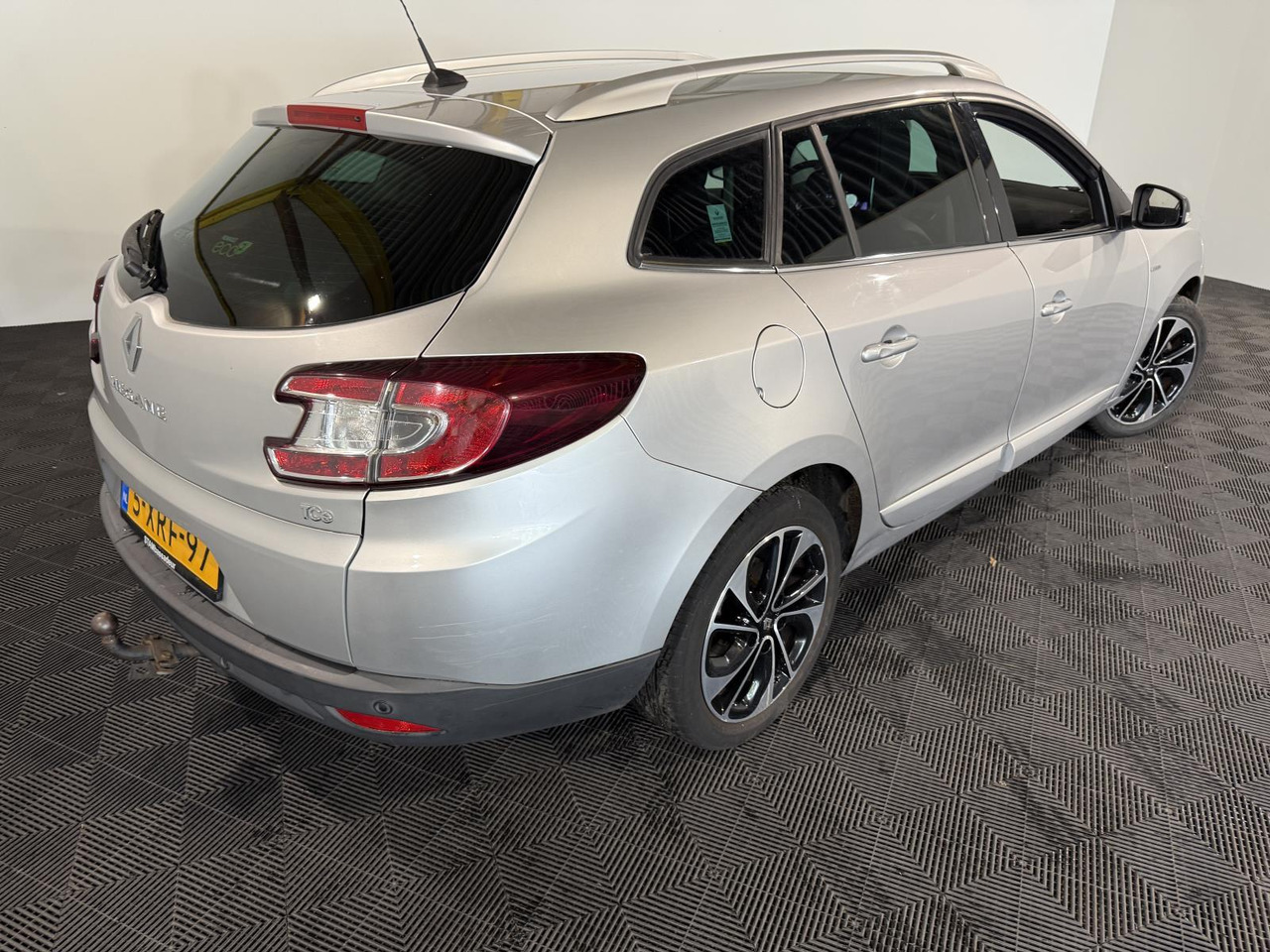 Renault Mégane Estate 1.2 TCe Bose 5-XRF-97 185.127 km 2014 - Αυτοκίνητο: φωτογραφία 5 Renault Mégane Estate 1.2 TCe Bose 5-XRF-97 185.127 km 2014 - Αυτοκίνητο: φωτογραφία 5