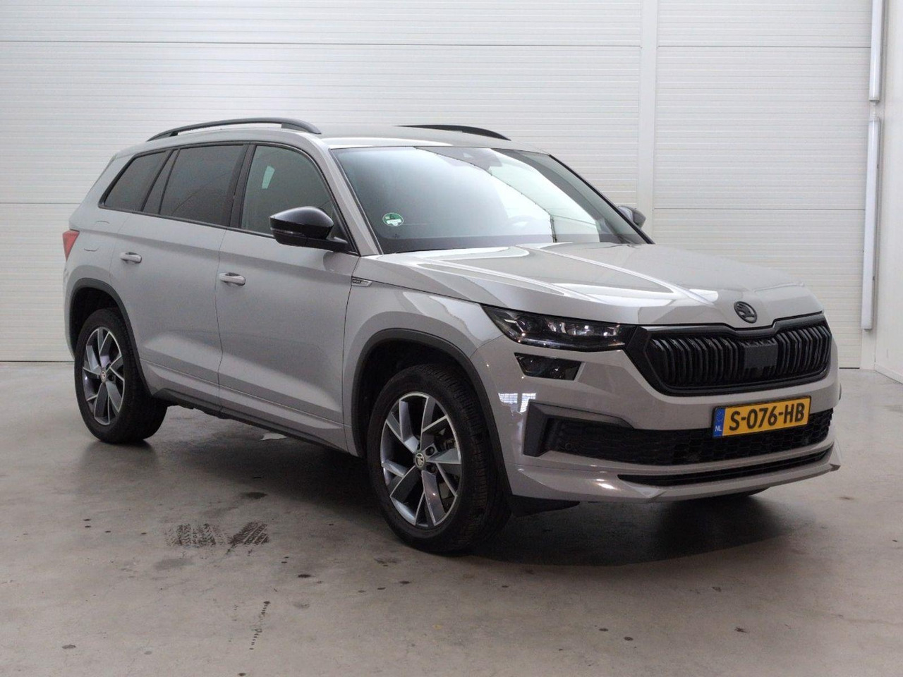 Skoda Kodiaq 1.5 TSI Sportline Business | 2023 | 87.432 km | Automaat | S076HB | NAP: Logisch - SUV: φωτογραφία 2 Skoda Kodiaq 1.5 TSI Sportline Business | 2023 | 87.432 km | Automaat | S076HB | NAP: Logisch - SUV: φωτογραφία 2
