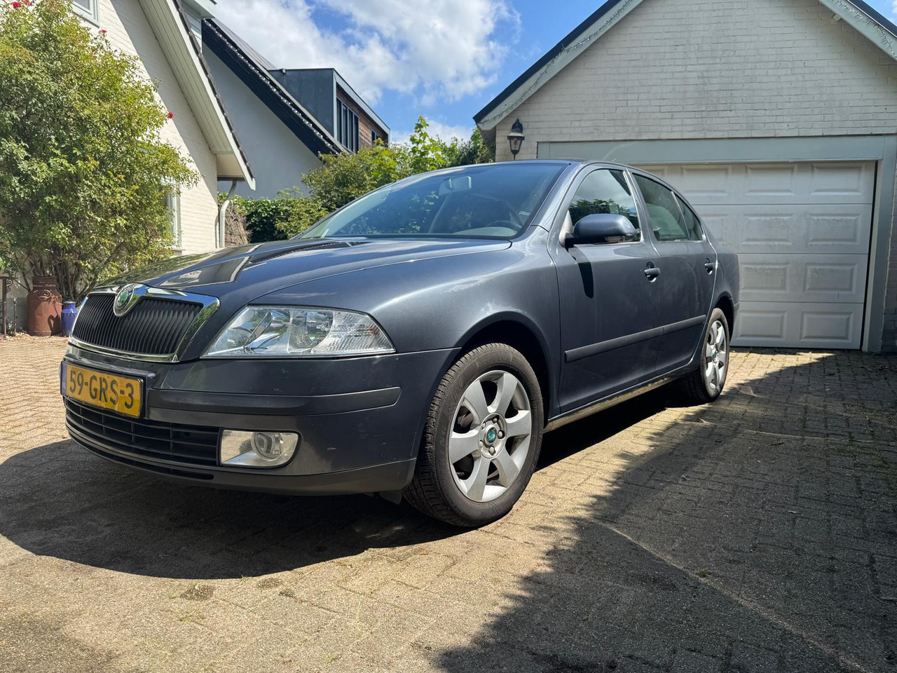 Skoda Octavia 1.6 Ambiente Attractive Business LPG G3 59-GRS-3 209.687 km - Αυτοκίνητο: φωτογραφία 1 Skoda Octavia 1.6 Ambiente Attractive Business LPG G3 59-GRS-3 209.687 km - Αυτοκίνητο: φωτογραφία 1