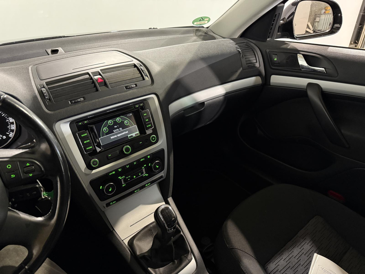 Skoda | Octavia Combi | 1.4 TSI Greentech Ambition Business Line | 2012 | 198.196 km | 01TGL8 | Logisch - Αυτοκίνητο: φωτογραφία 5 Skoda | Octavia Combi | 1.4 TSI Greentech Ambition Business Line | 2012 | 198.196 km | 01TGL8 | Logisch - Αυτοκίνητο: φωτογραφία 5