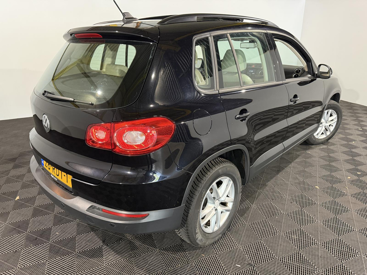 Volkswagen | Tiguan | 1.4 TSI Comfort&Design | 2011 | 236.671 km | 28RDT1 | Logisch - SUV: φωτογραφία 4 Volkswagen | Tiguan | 1.4 TSI Comfort&Design | 2011 | 236.671 km | 28RDT1 | Logisch - SUV: φωτογραφία 4